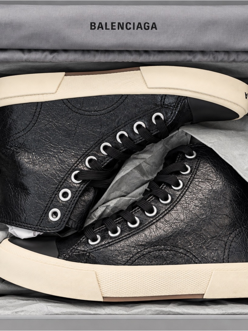 BNIB Balenciaga Paris High Top Sneakers in Size 39